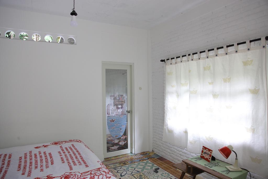 Rumah Senjakala バントル エクステリア 写真